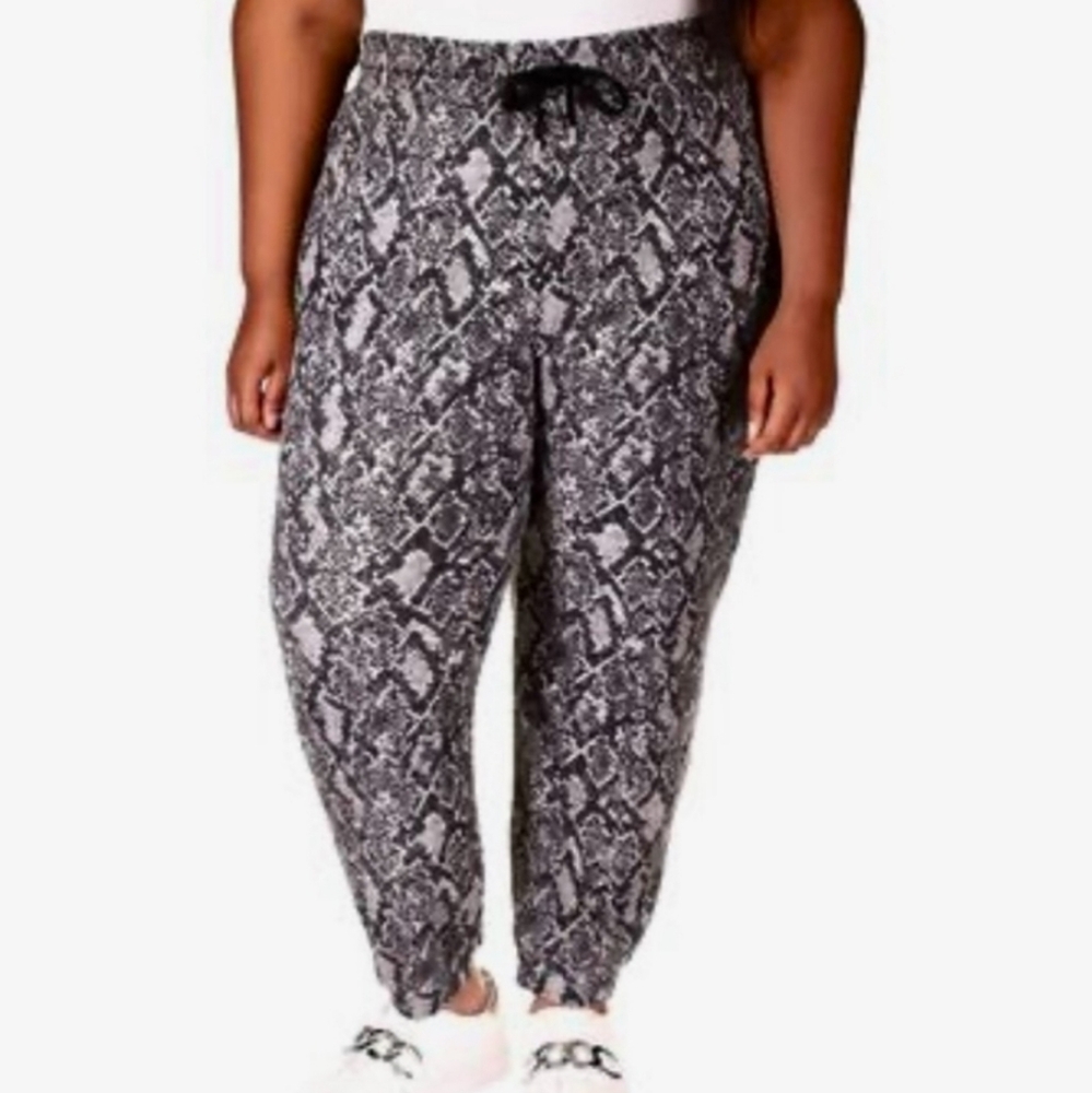 Michael Kors Black and White Snake Print Joggers Pants Plus Size XXL NEW‎